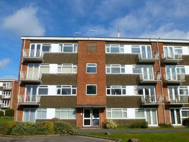 2 bed flat to rent