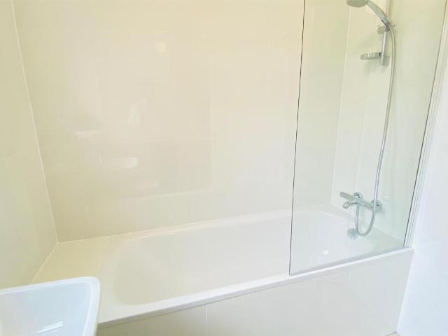 2 bed flat to rent