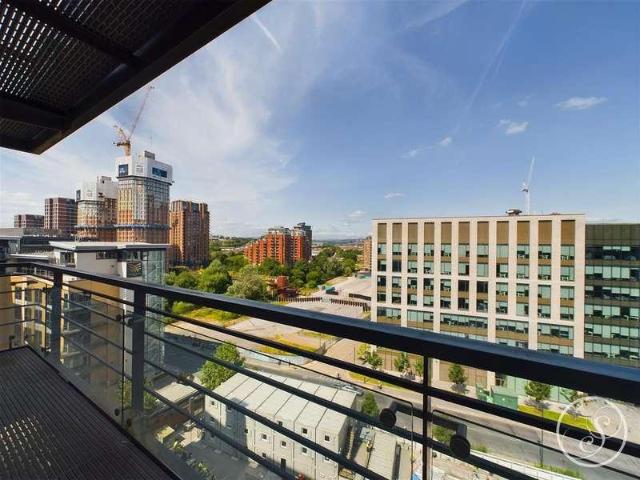 2 bed flat to rent