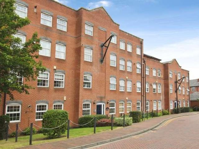 2 bed flat to rent