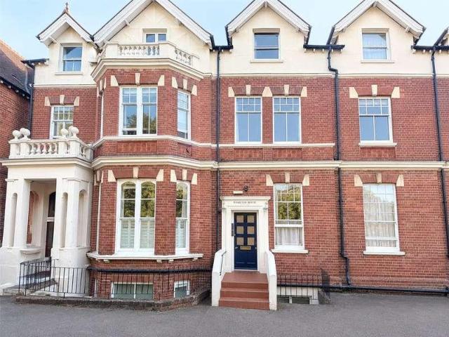 2 bed flat to rent