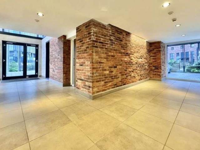 2 bed flat to rent