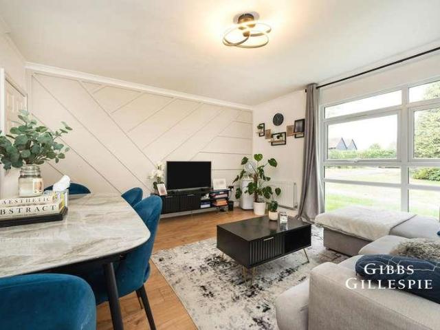 2 bed flat to rent