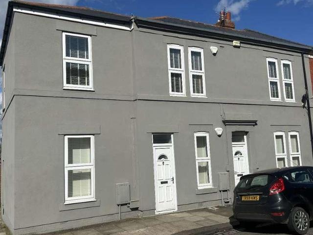 2 bed flat to rent