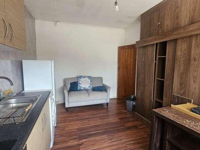 2 bed flat to rent