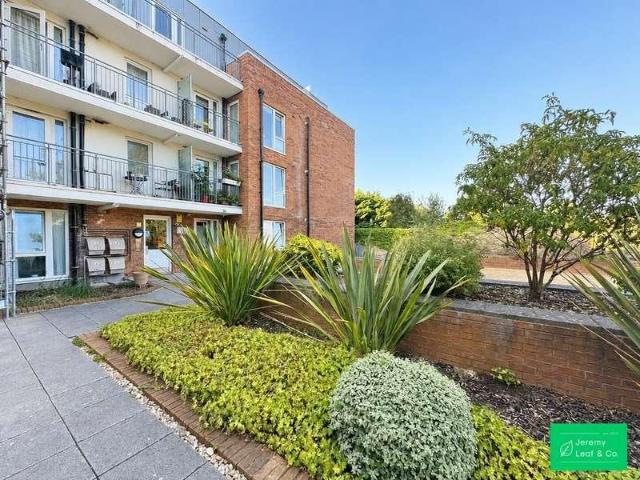 2 bed flat to rent