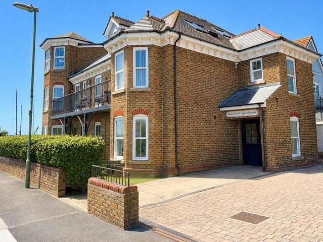 2 bed flat to rent