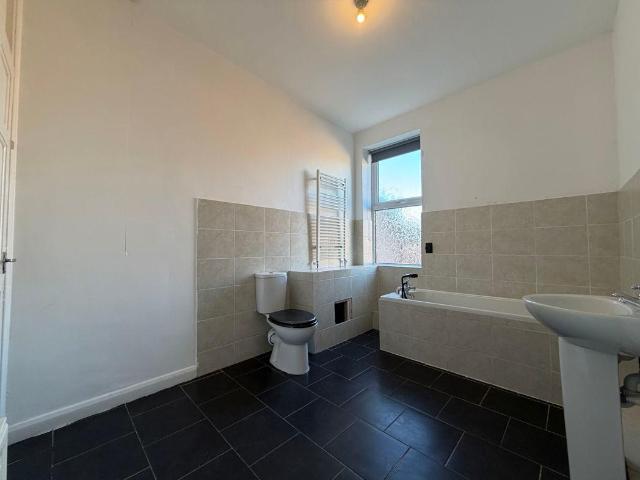 2 bed flat to rent