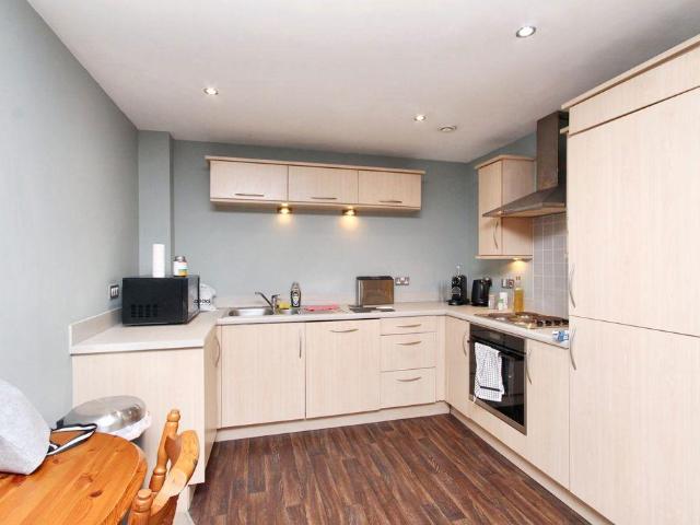 2 bed flat to rent
