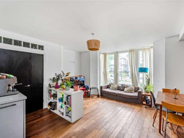 2 bed flat to rent