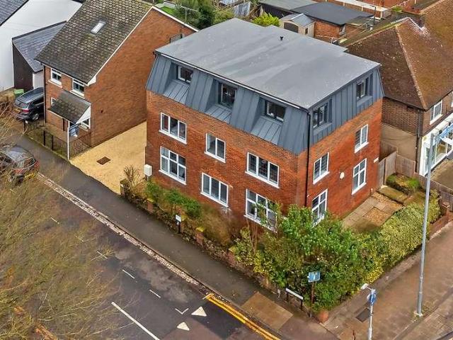 2 bed flat to rent