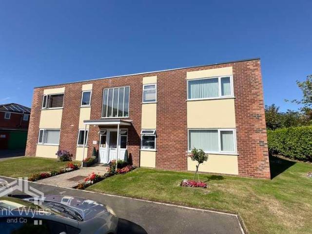 2 bed flat to rent