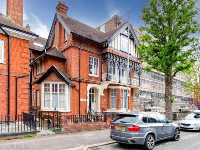 2 bed flat to rent