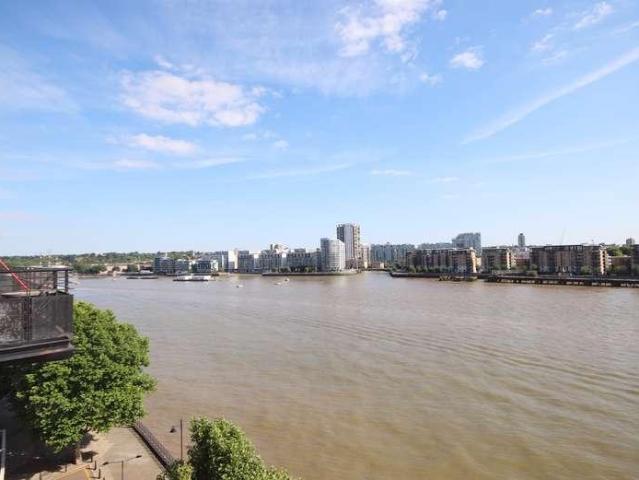 2 bed flat to rent