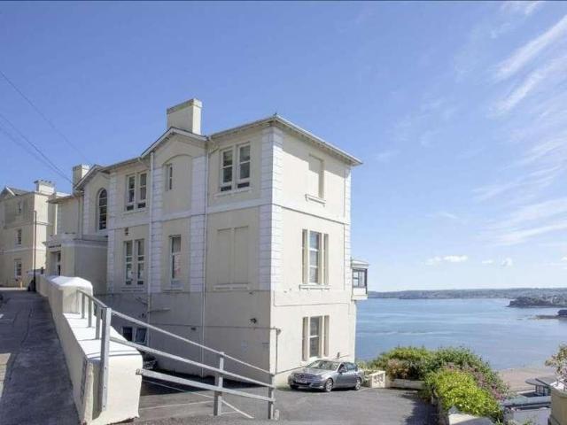 2 bed flat to rent