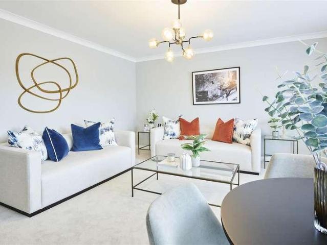2 bed flat to rent