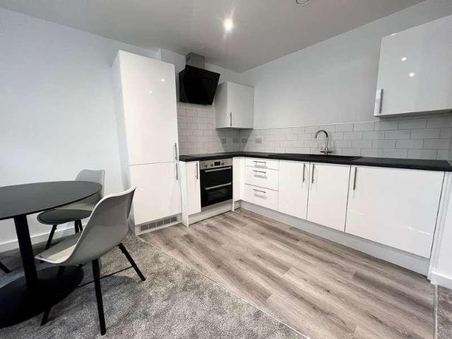 2 bed flat to rent