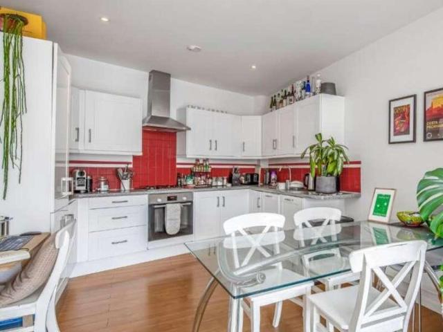 2 bed flat to rent