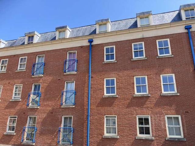 2 bed flat to rent