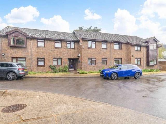 2 bed flat to rent