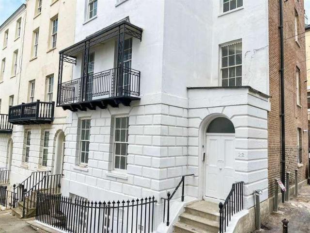 2 bed flat to rent