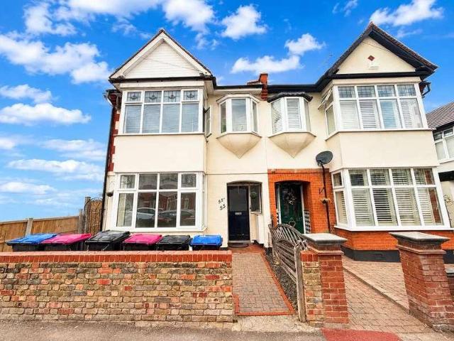 2 bed flat to rent