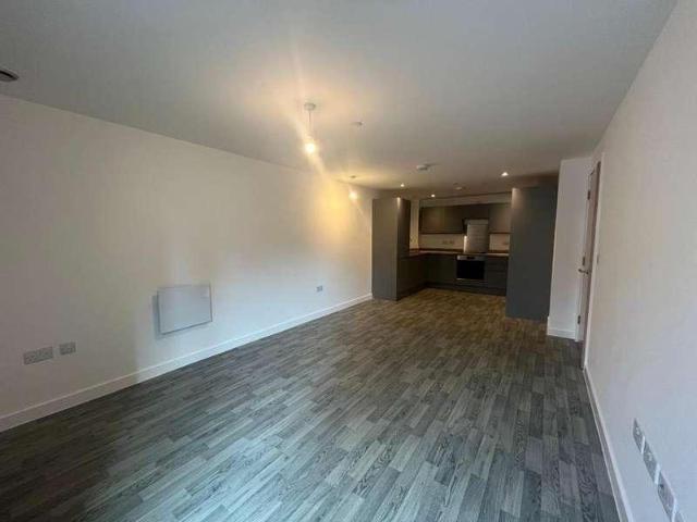 2 bed flat to rent