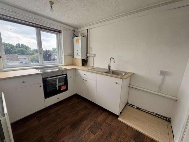 2 bed flat to rent