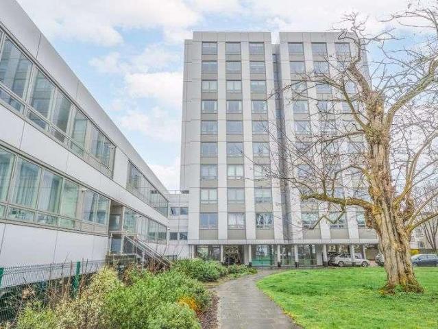 2 bed flat to rent