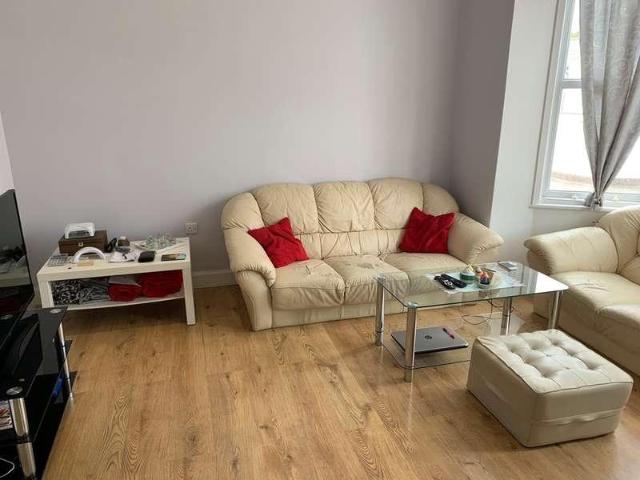 2 bed flat to rent