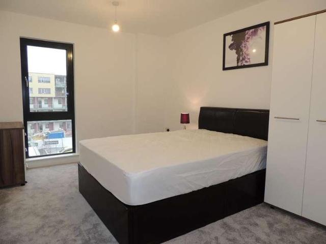 2 bed flat to rent