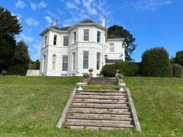 2 bed flat to rent