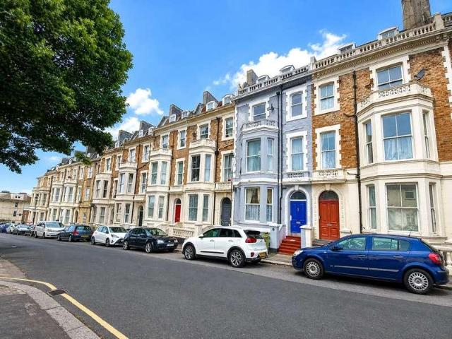 2 bed flat to rent