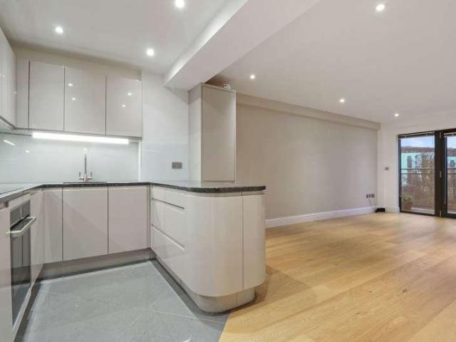 2 bed flat to rent