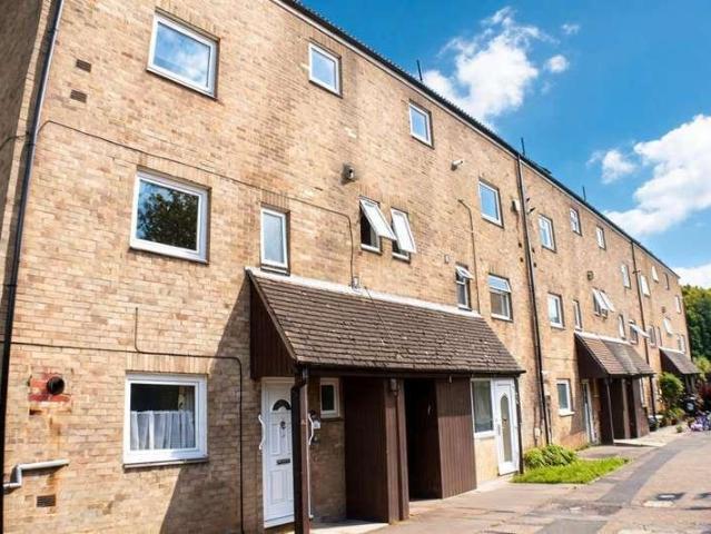 2 bed flat to rent