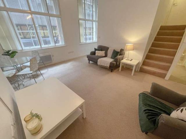 2 bed flat to rent