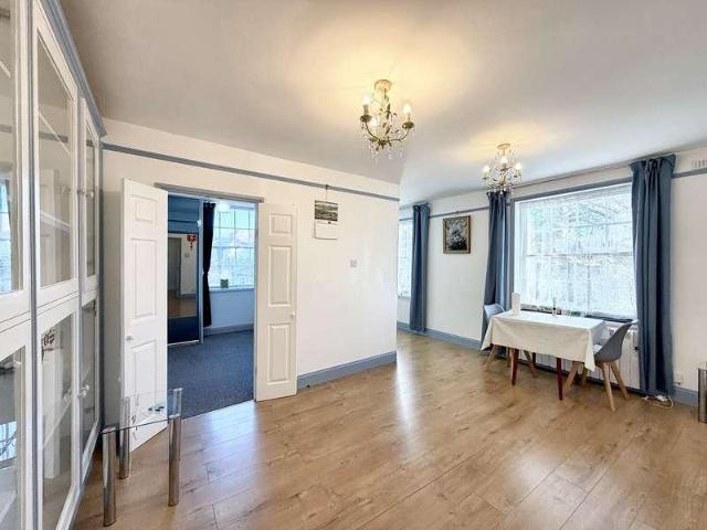 2 bed flat to rent