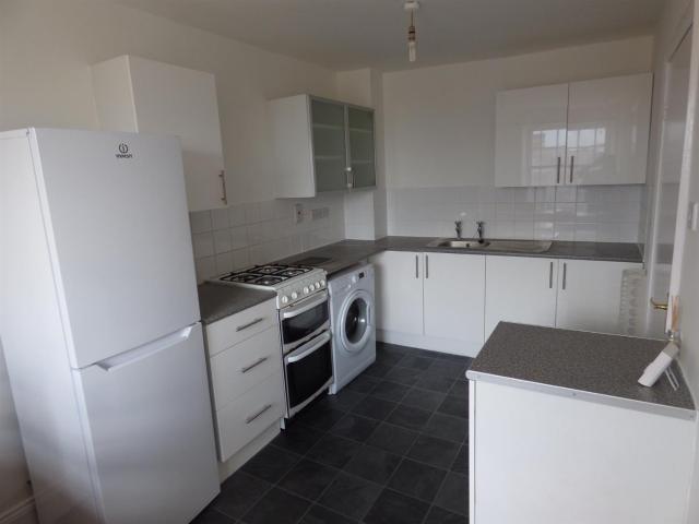 2 bed flat to rent