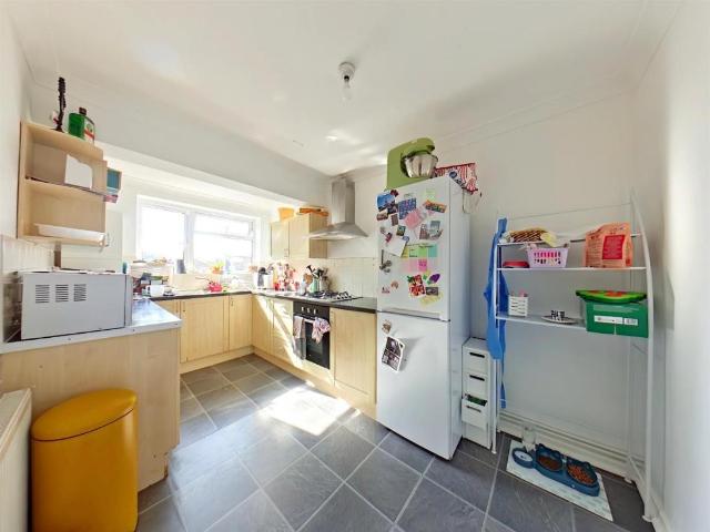 2 bed flat to rent