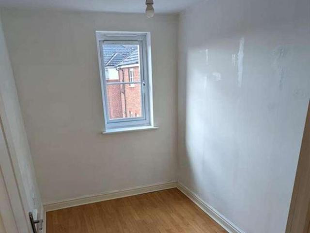 2 bed flat to rent