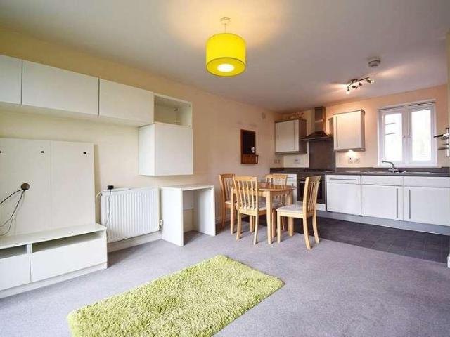 2 bed flat to rent
