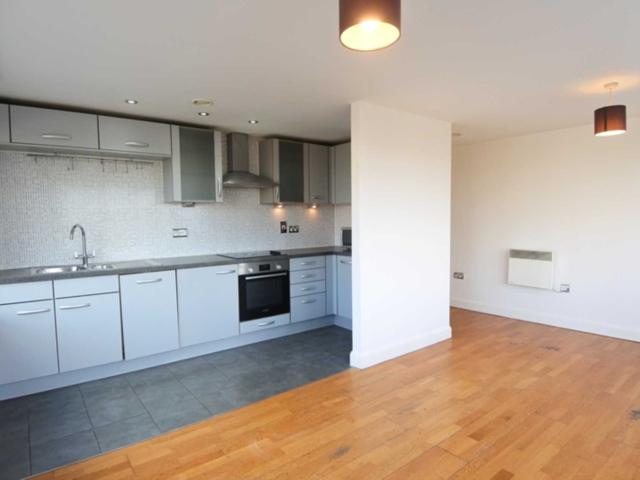 2 bed flat to rent