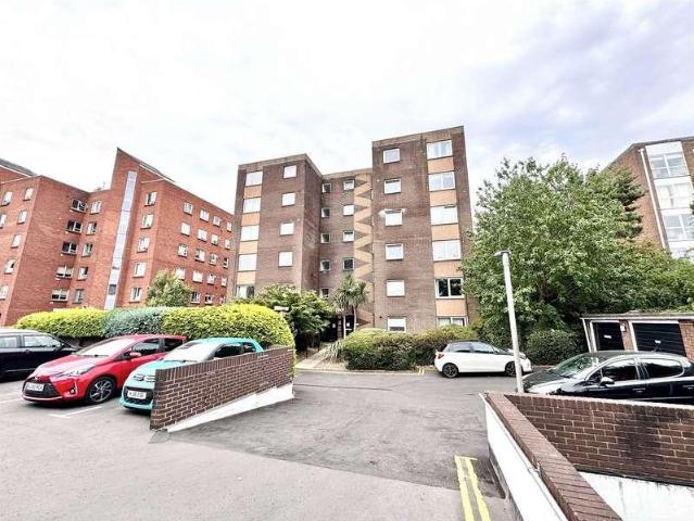 2 bed flat to rent