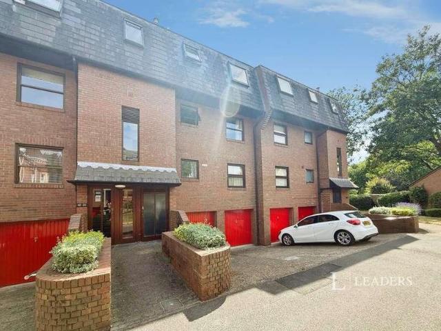 2 bed flat to rent