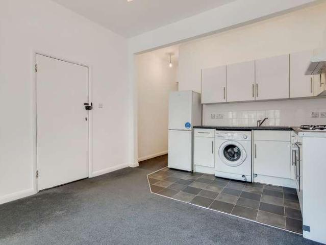 2 bed flat to rent