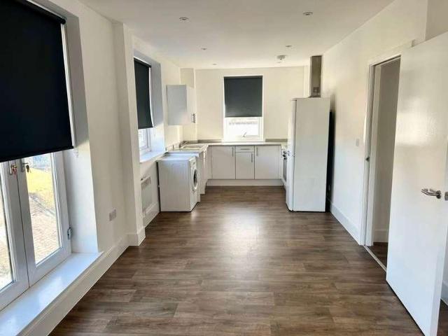 2 bed flat to rent