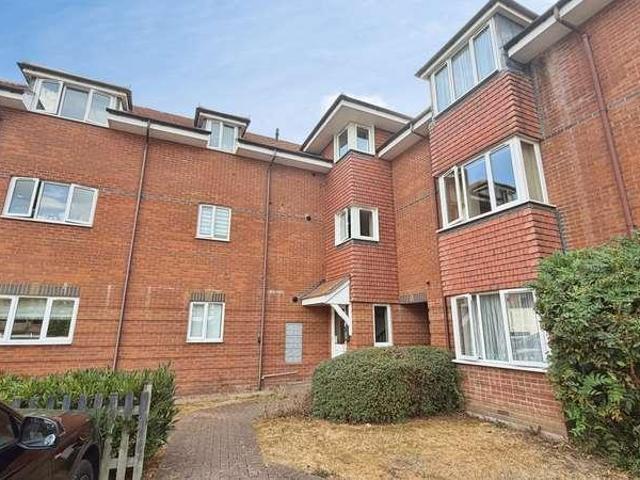 2 bed flat to rent