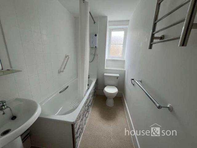 2 bed flat to rent