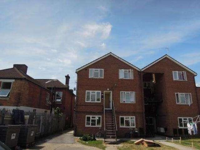 2 bed flat to rent
