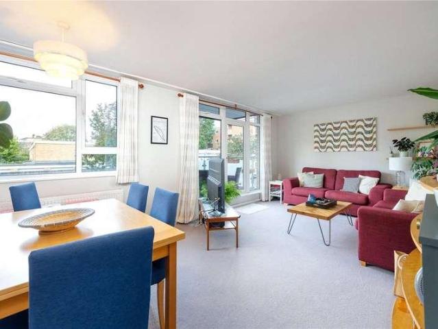 2 bed flat to rent